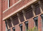 Consoles onder het balkon aan de Mesdagstraat.
<br/>
Marcel Westhoff, juni 2018